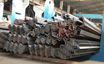 Уголок металлический